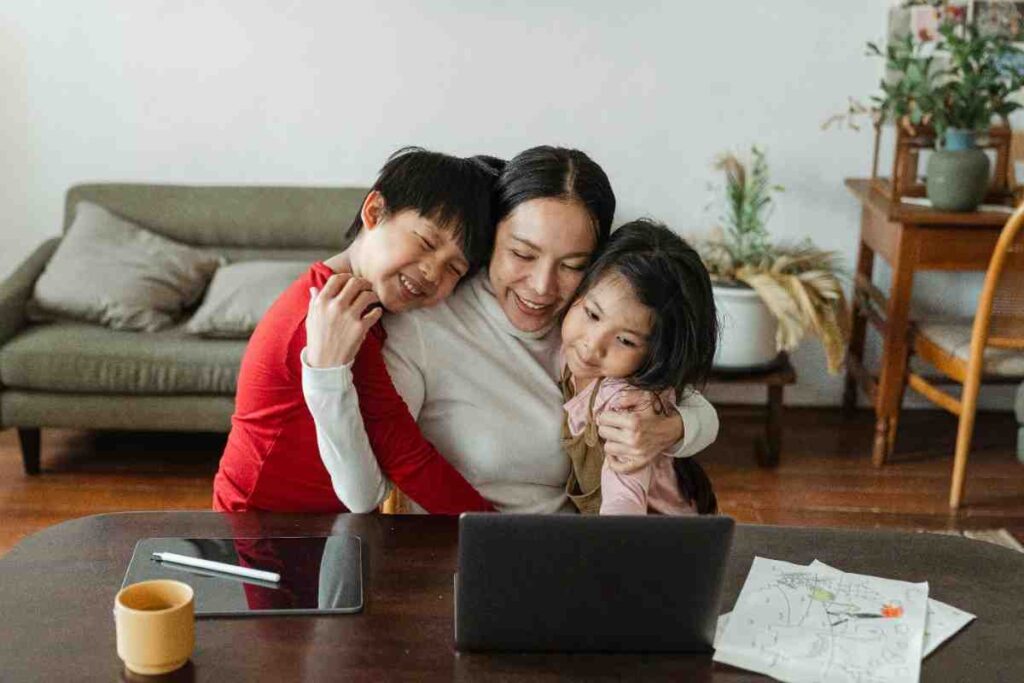 Manage shared workspaces at home with family distractions

